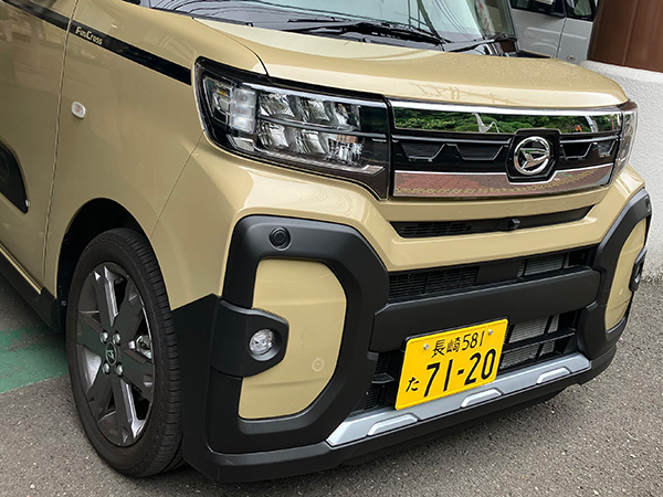 樹脂パーツ　フロント